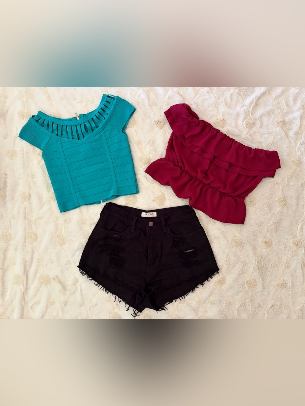 HOT 🔥 BEBE Y2K Top, Classic High-Waist Shorts, Flirty Strapless Burgundy Crop 🔥